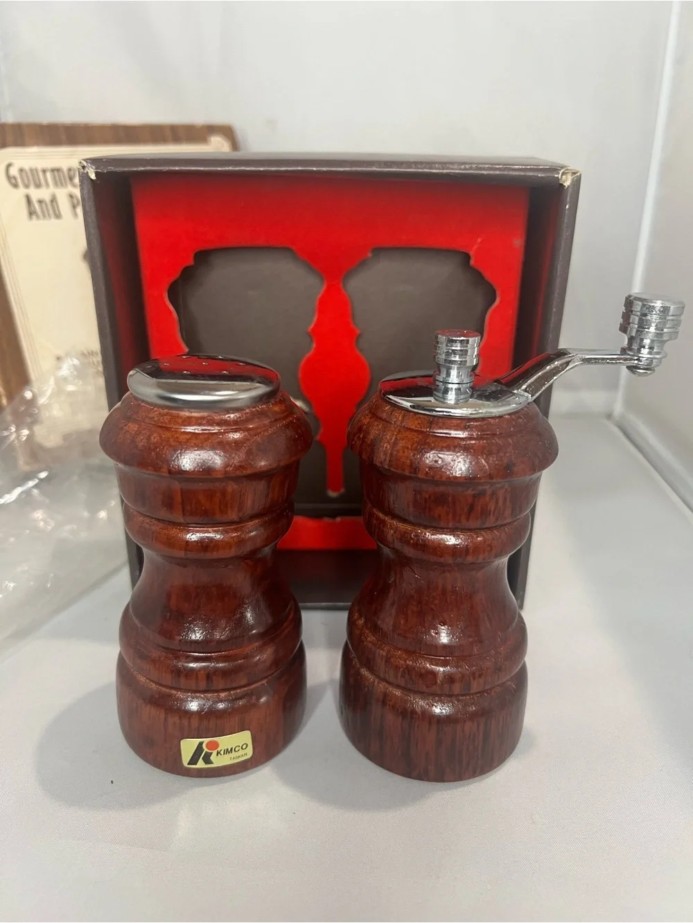 Kimco International beautiful vintage